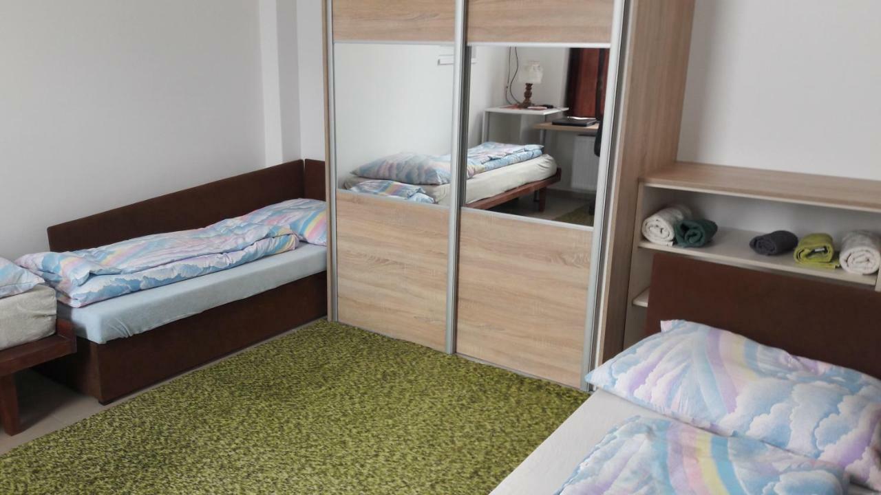 Apartman Yvet Sucany Экстерьер фото